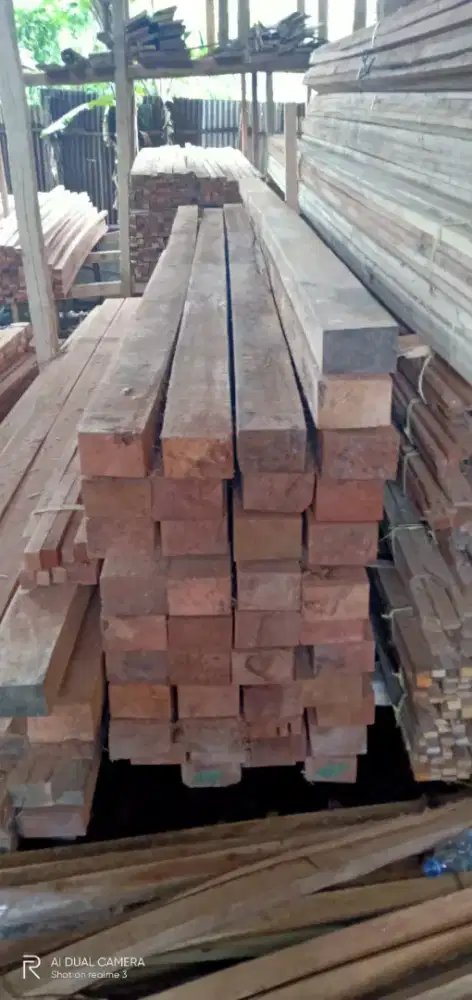 Balok 8x12 cm kayu Borneo meranti campur 4m