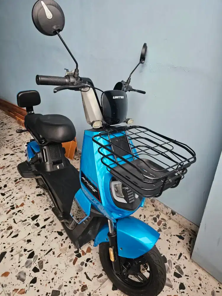 United sepeda listrik Salvador Prime