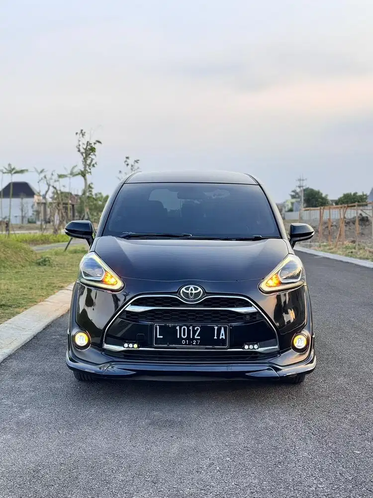 SIENTA Q AT FROMAGE 2017 pmk