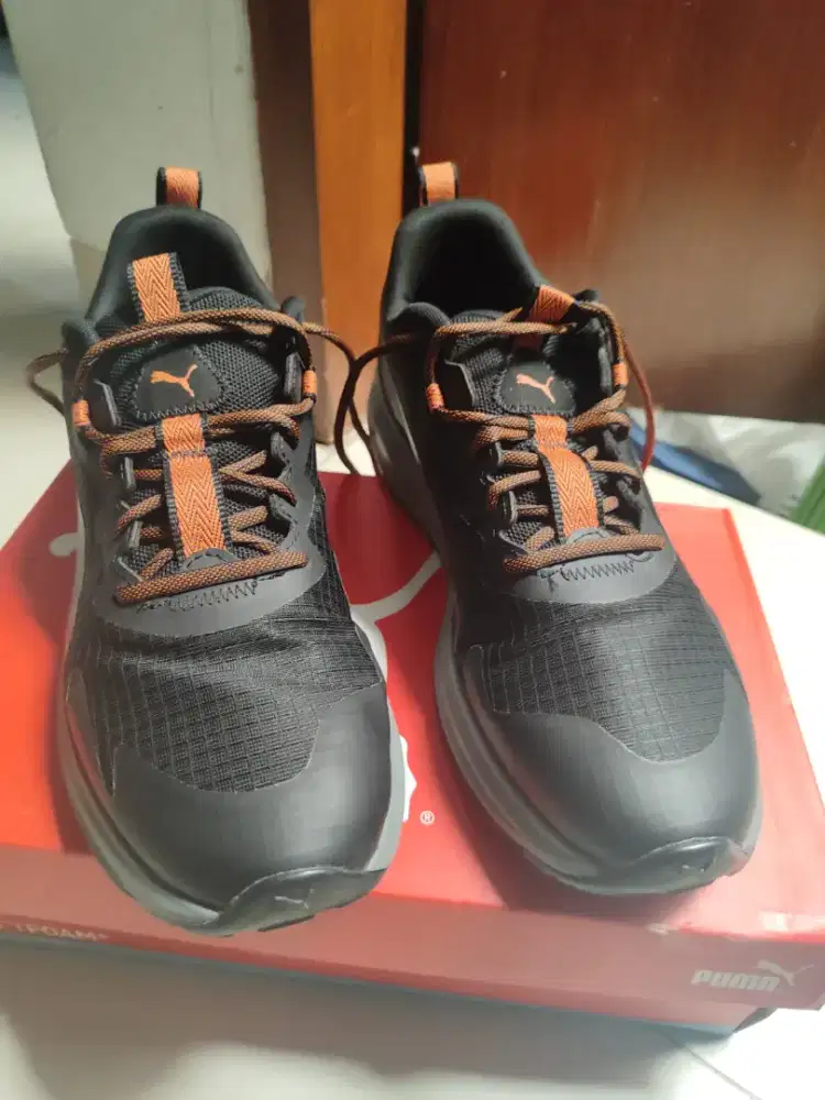 Sepatu Running PUMA Twitch Runner Trail No.45 (Preloved)