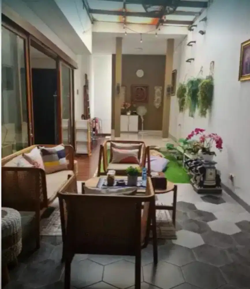 Rumah 2 lantai buah batu square