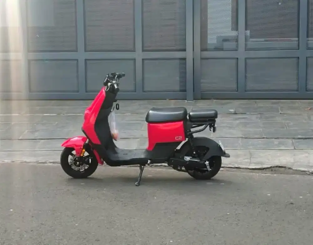 Sepeda Liastrik viar c2 Sempurna. 
Lokasi kedoya jakbar.