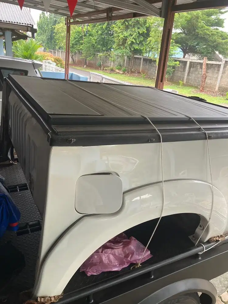 Cover rolling dan bak Hilux