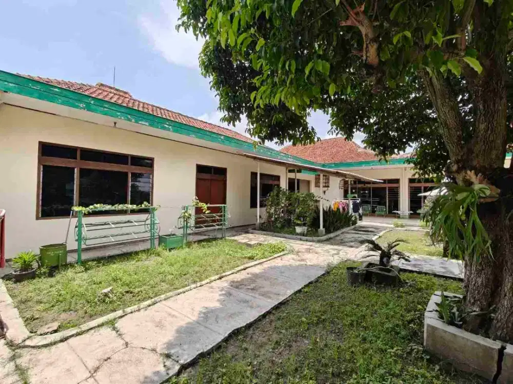 Tanah Bangunan Lahan Luas Solo Kota Dekat RS Moewardi dan UNS Luas 2700m²