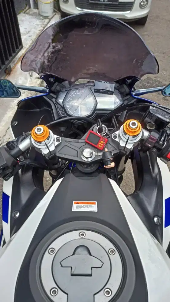 R25 tahun 2014 - Biru putih