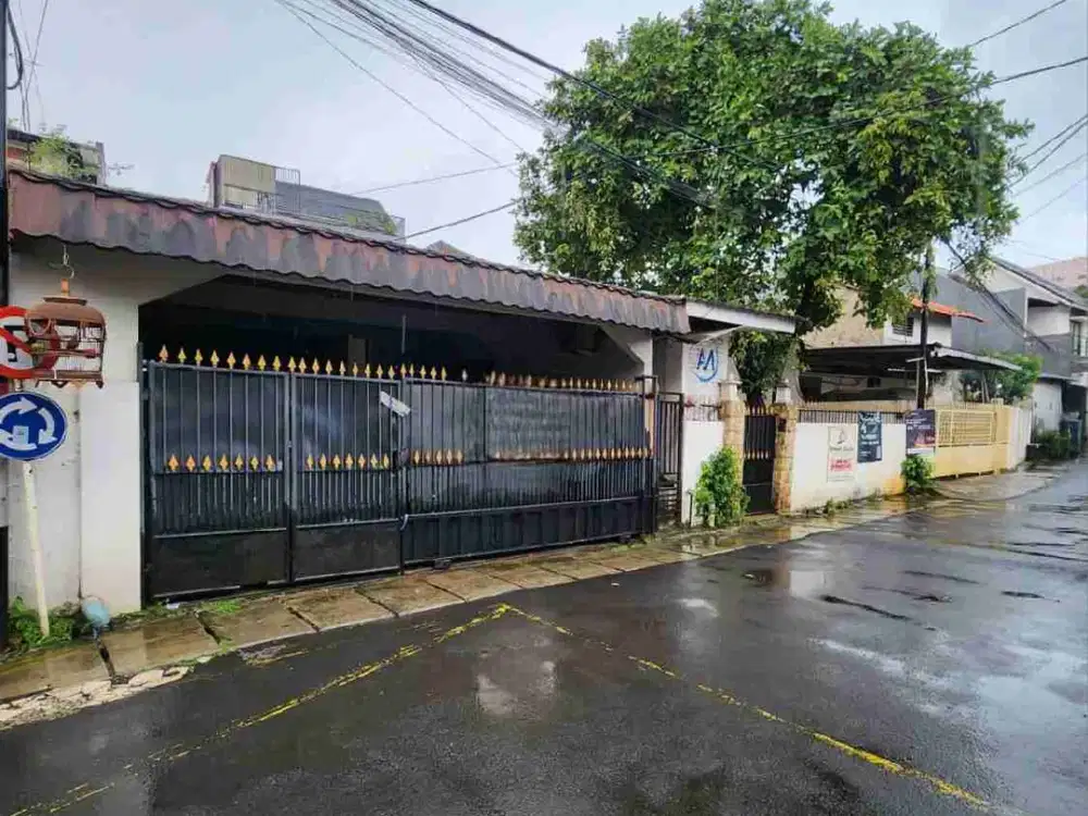 DIJUAL RUMAH DI KOMPLEKS RRI GANDARIA JAKSEL