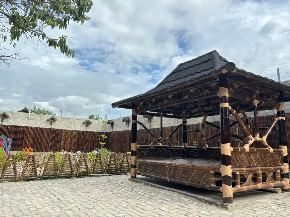 Saung gazebo bambu kayu asri dan artistik