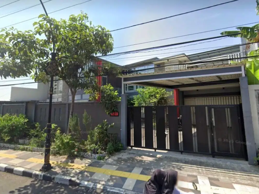 Rumah + Kantor Murah di Pusat Kota Gresik Jl Harun Thohir