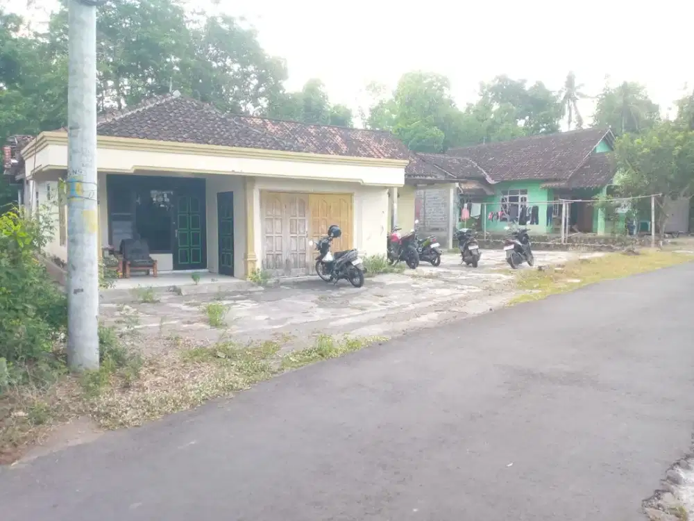 RUMAH SECOND SIAP HUNI VIEW SAWAH TEMUREJO, MANISRENGGO