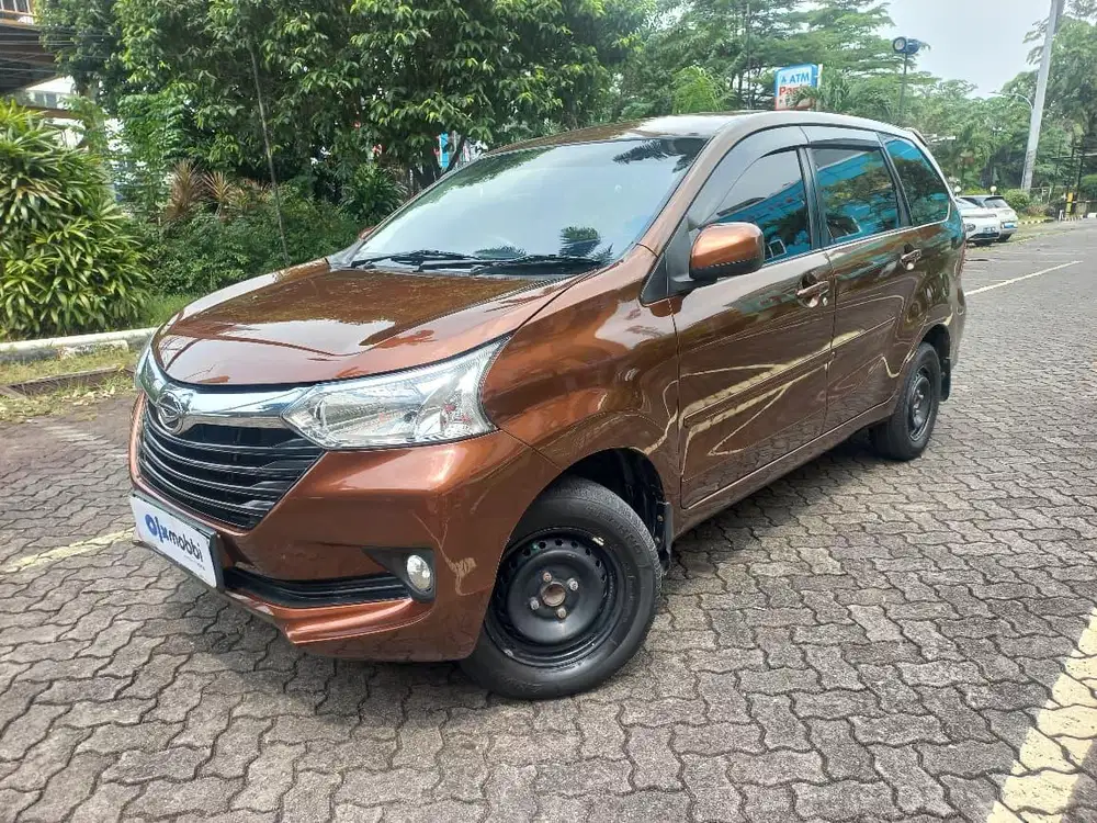 Pajak Panjang - Daihatsu Xenia 1.3 R Bensin-MT 2016