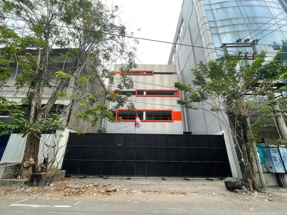 Ruko Ex Kantor 4 Lantai Murah di Jalan Coklat