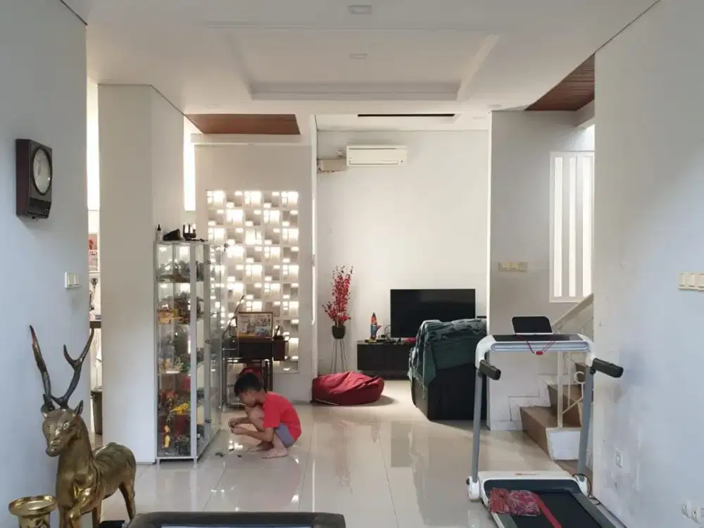 DIJUAL RUMAH SHM,  SIAP HUNI, PUSPITA LOKA BSD