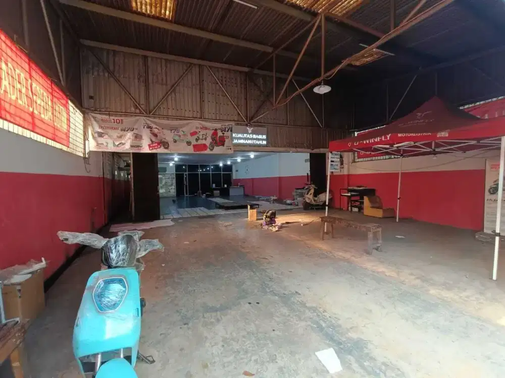 Ruko eks showroom jalan raya kalimalang