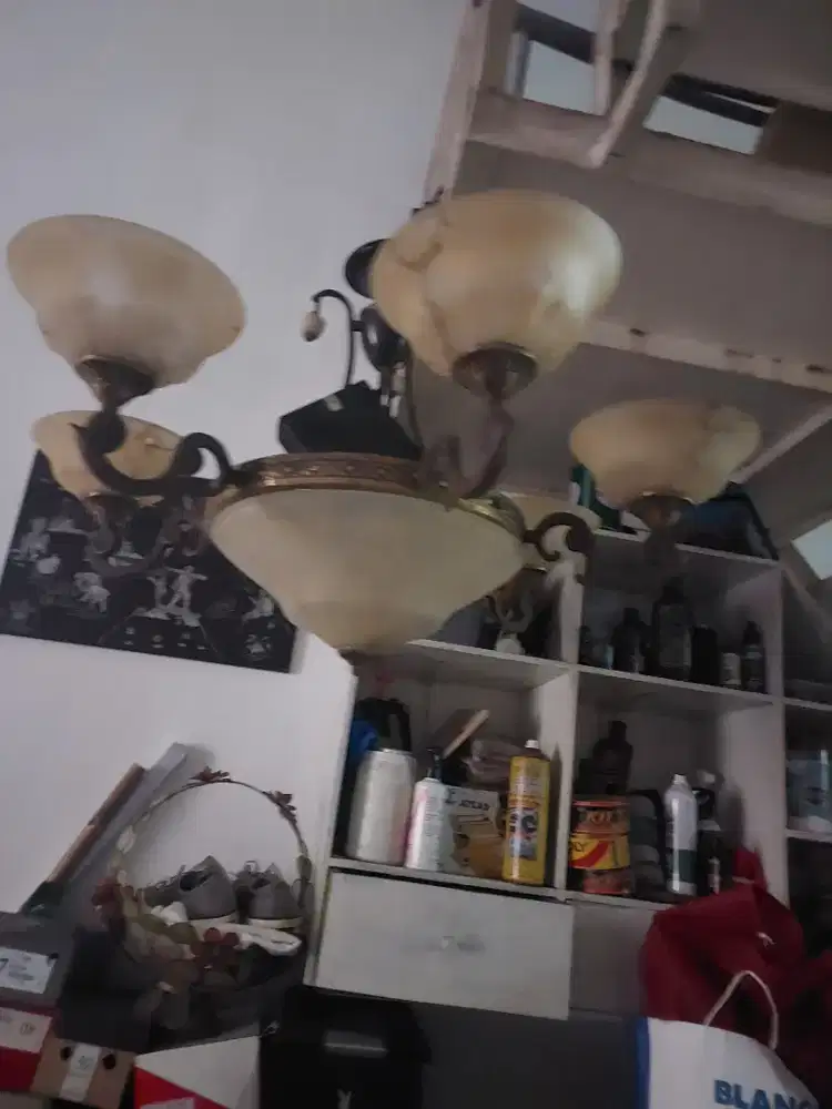 Lampu hiasan model antik