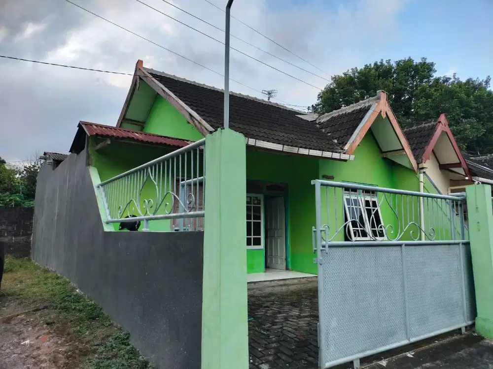 Jual cepat, butuh uang, rumah 10 km dari UGM bulak sumur DIY