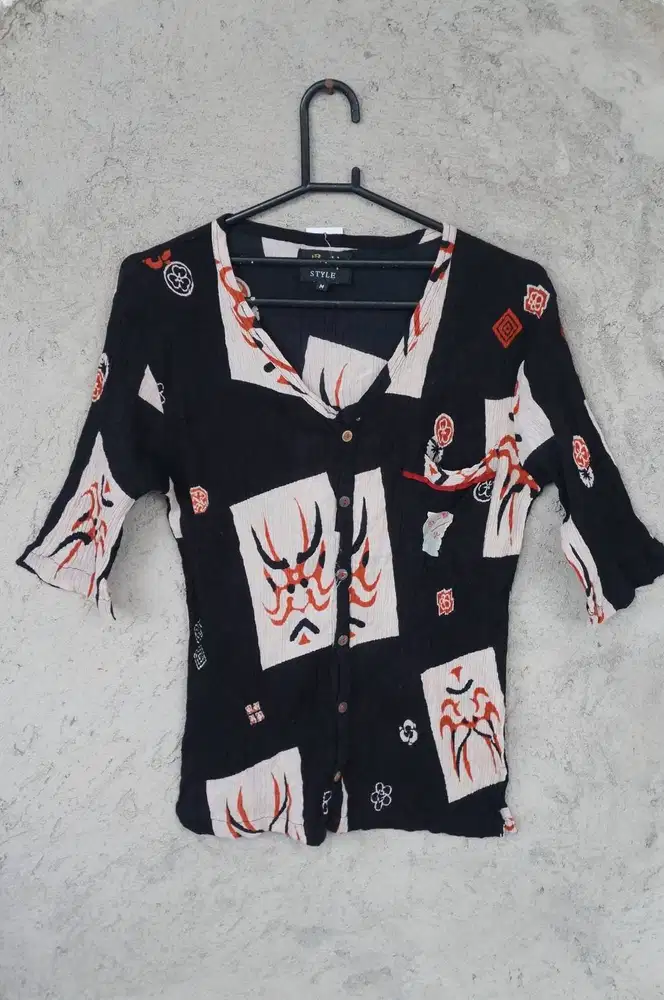 Kemeja Kabuki | Atasan Berkancing | Blouse Vintage Wanita