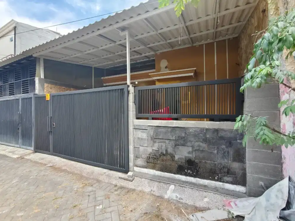 Rumah Bagus Siap Huni Jambangan Indah dekat Masjid Agung