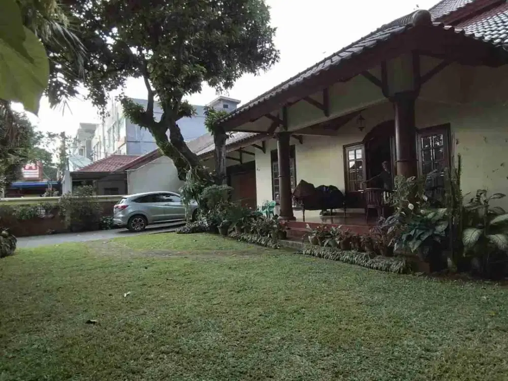 dijual rumah kamar 6