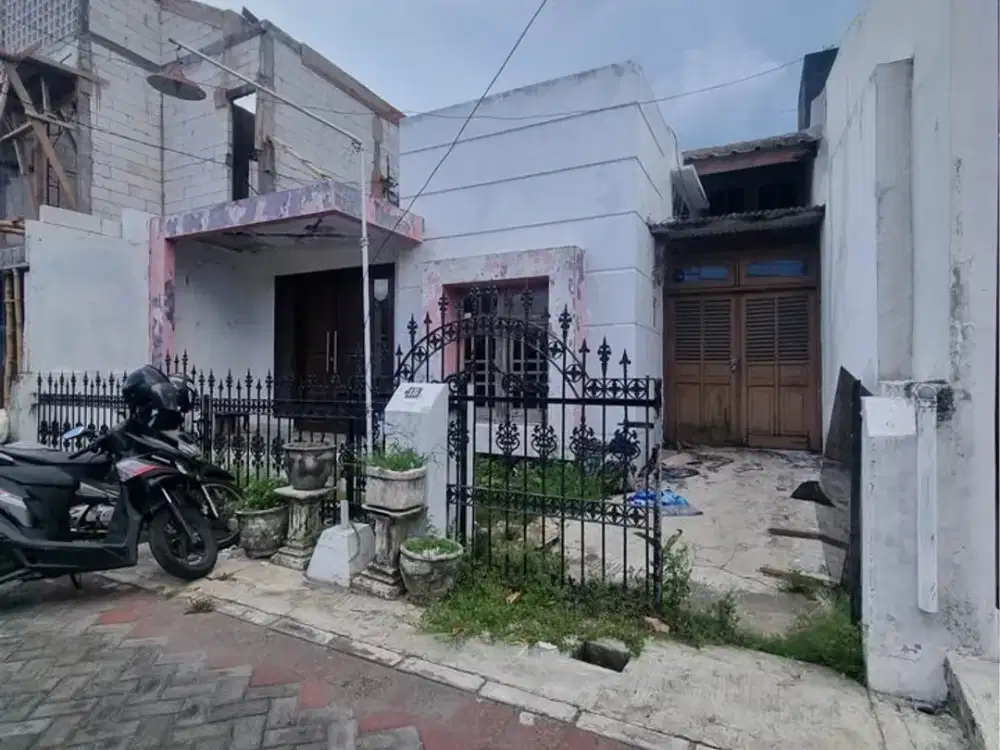 Rumah Lama Mulyosari Butuh Renov dekat ITS dan Galaxy Mall