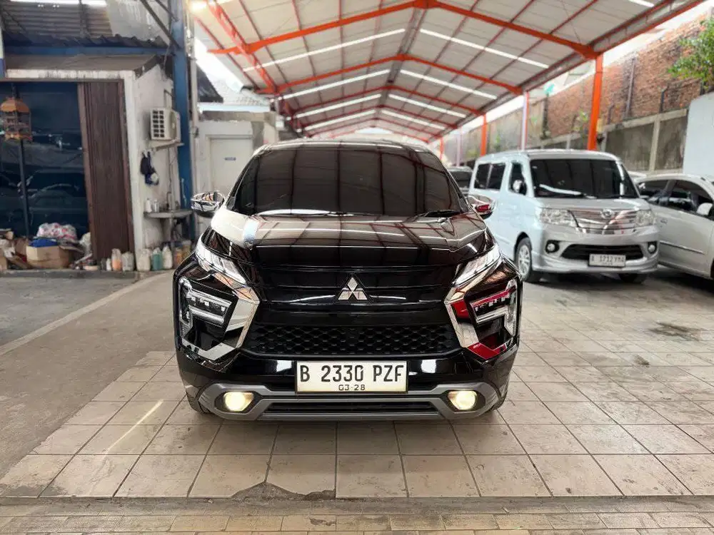 Mitsubihsi Xpander Ultimate AT 2023 Hitam ISTIMEWAH