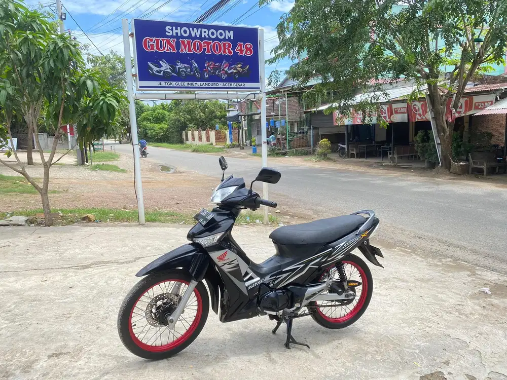 D jual honda supra x 125 tahun 2011