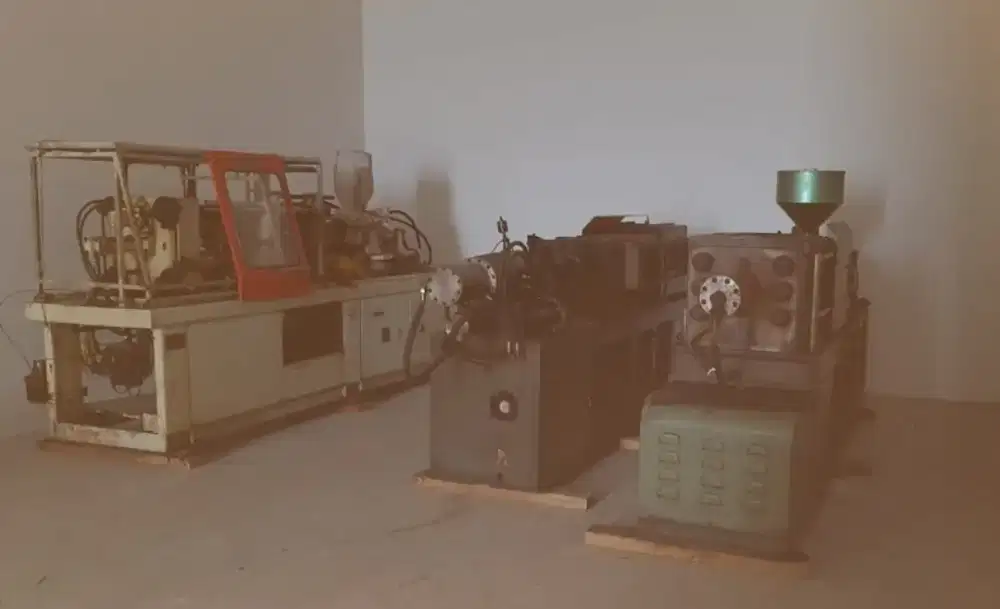 Mesin injek pp pe normal