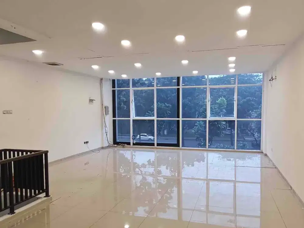 DISEWAKAN RUKO COCOK UNTUK STUDIO PILATES ATAU KANTOR DI BINTARO BOULEVARD