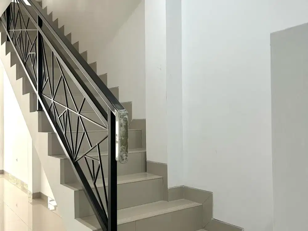 Ruko baru rawamangun dekat tip top cocok untuk kantor atau dagang