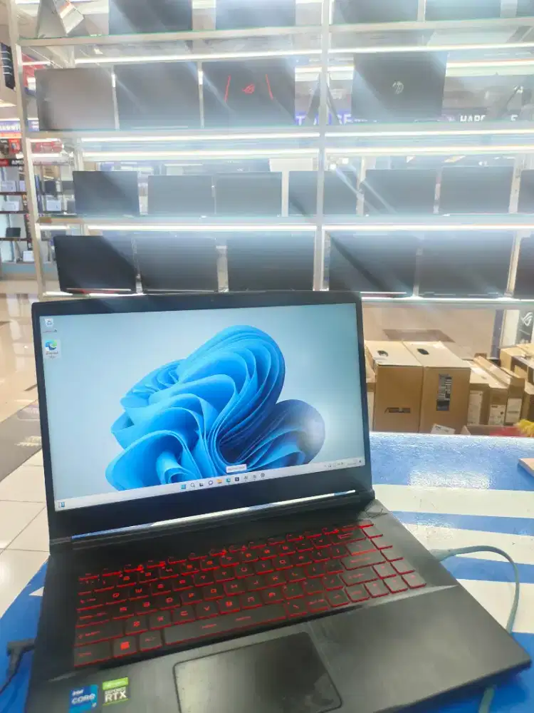 Jual beli laptop bekas Surabaya