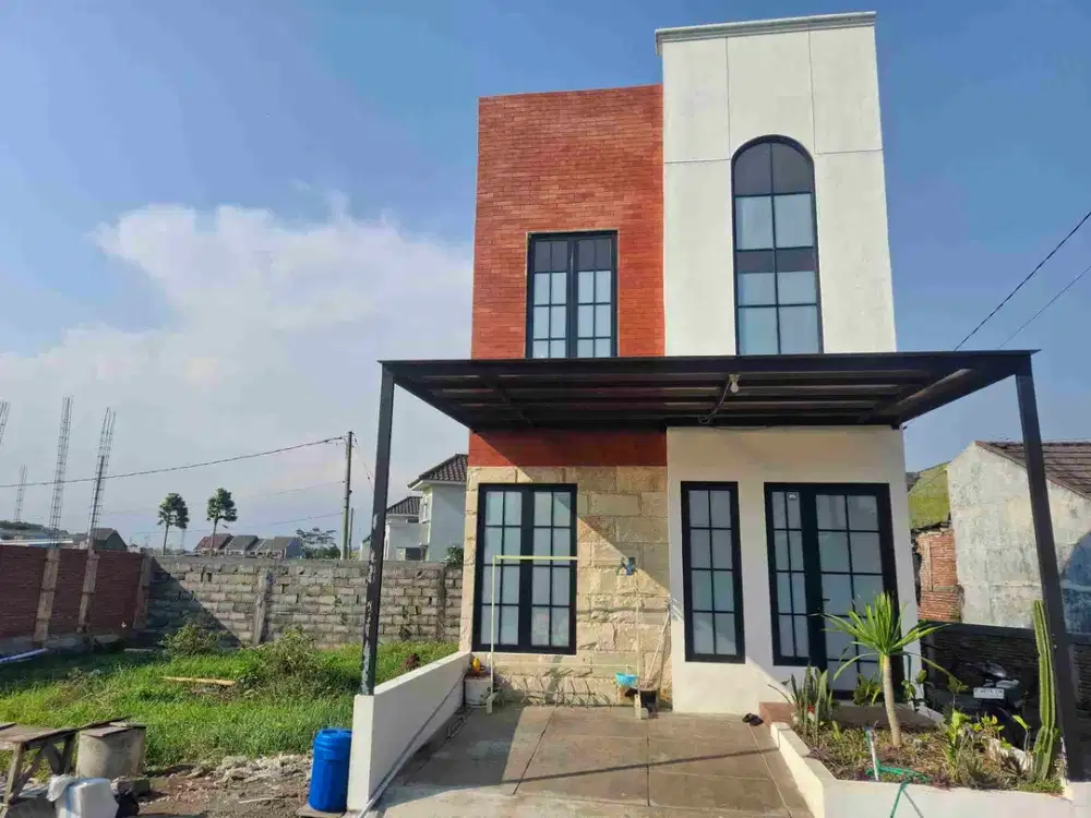 Rasakan Nyamannya Tinggal di Hunian Neo Classic Modern Bernuansa Villa