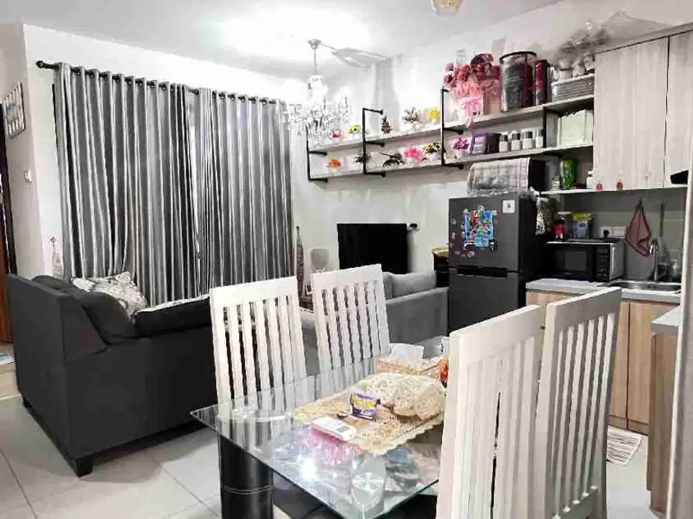 Di jual rumah 2 lantai full furnish di grand wisata bekasi