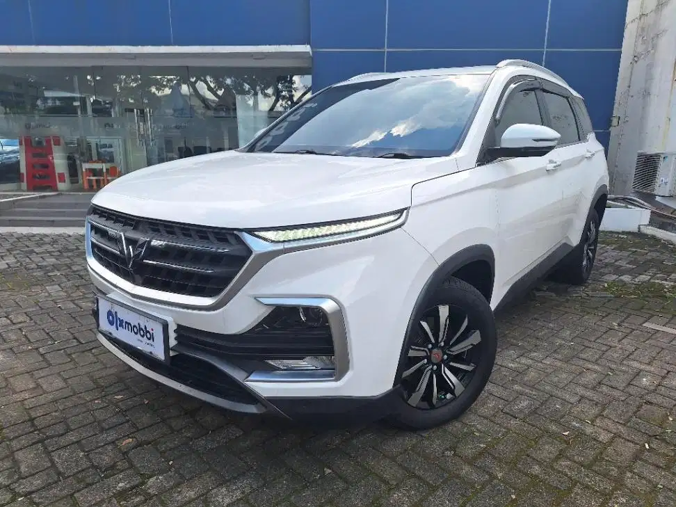 LOW DP Wuling Almaz 1.5 Exclusive 7-Seater Bensin-AT 2022 HFU