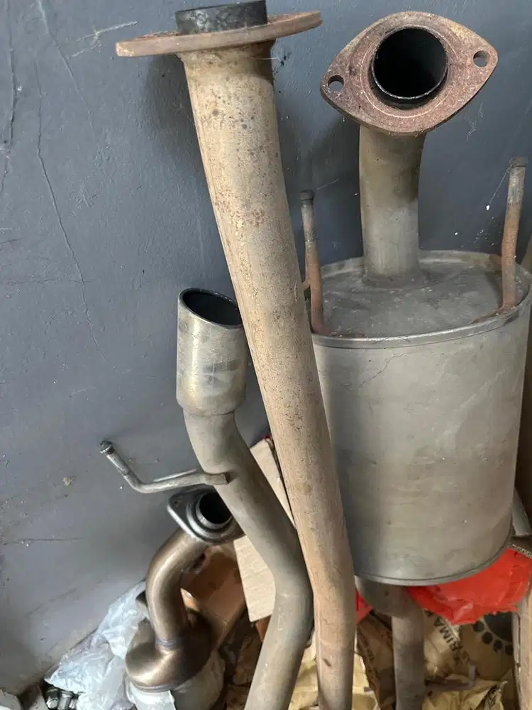 1 Set Knalpot Exhaust Innova Reborn