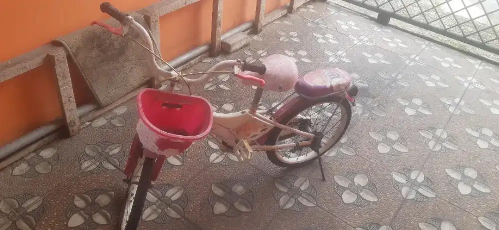 Sepeda anak, masih bagus hanya isi angin saja