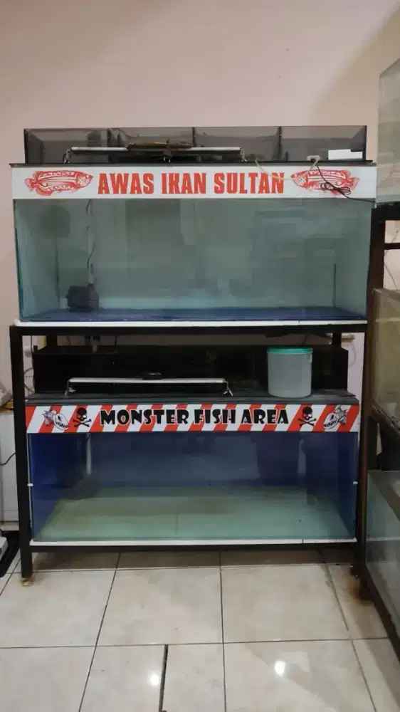 Preloved Akuarium Tingkat

Sudah termasuk 1 set