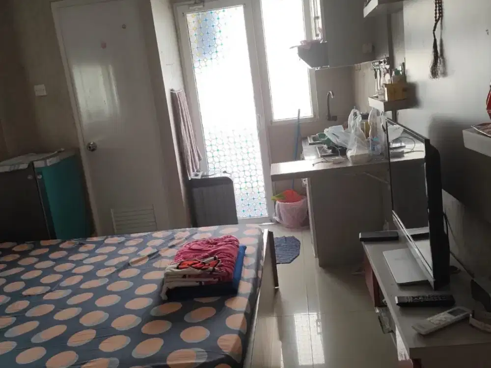 Dijual apartemen the green pramuka city studio furnish