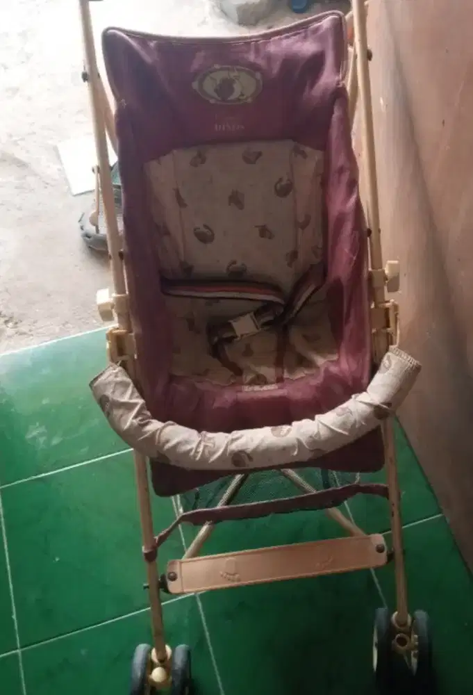 Stroller bayi Roda empat