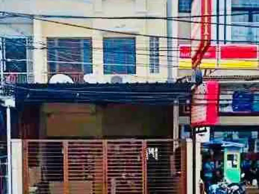 Di jual rumah strategis pinggir jalan raya di pluit karang ayu