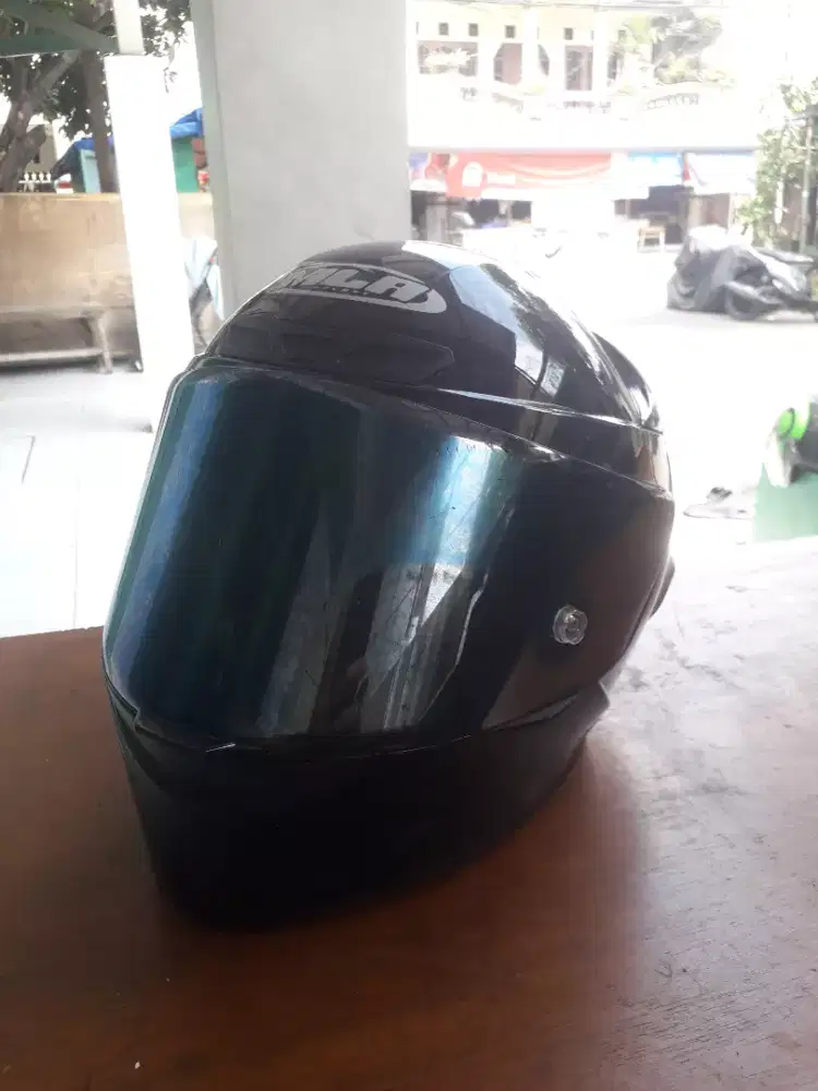 Helm MLA bekas 200