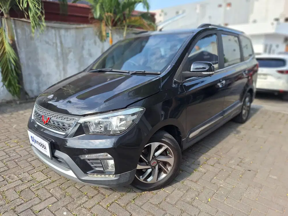 Pajak Panjang - Wuling Confero S 1.5 L Bensin-MT 2017