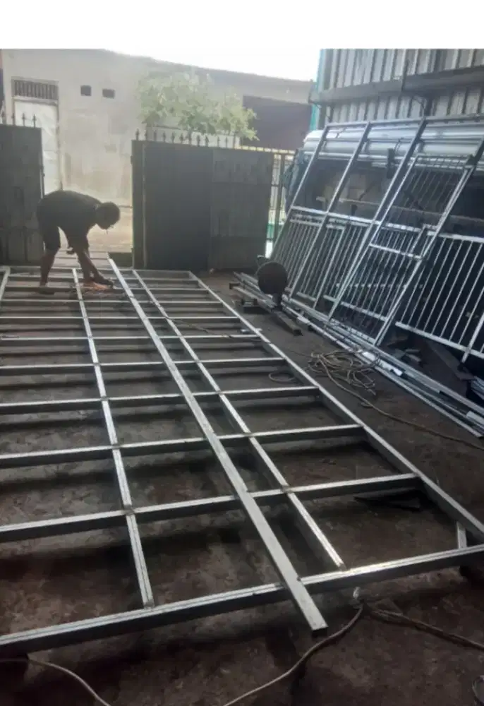 Tukang las panggilan