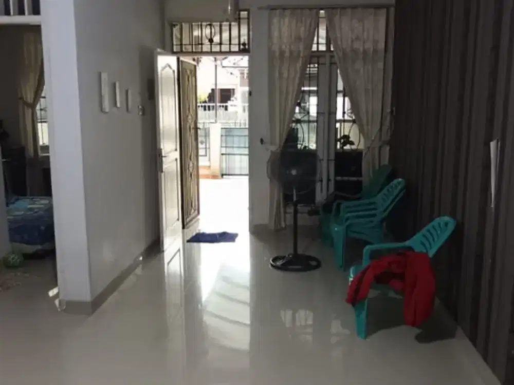 DIJUAL RUMAH BAGUS TERAWAT LOKASI BAGUS TERMURAH DI GADING SERPONG SEKTOR 7A