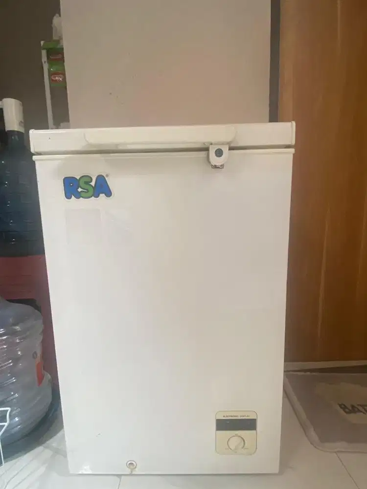 Freezer RSA 1 Pintu Kondisi Normal – Siap Pakai