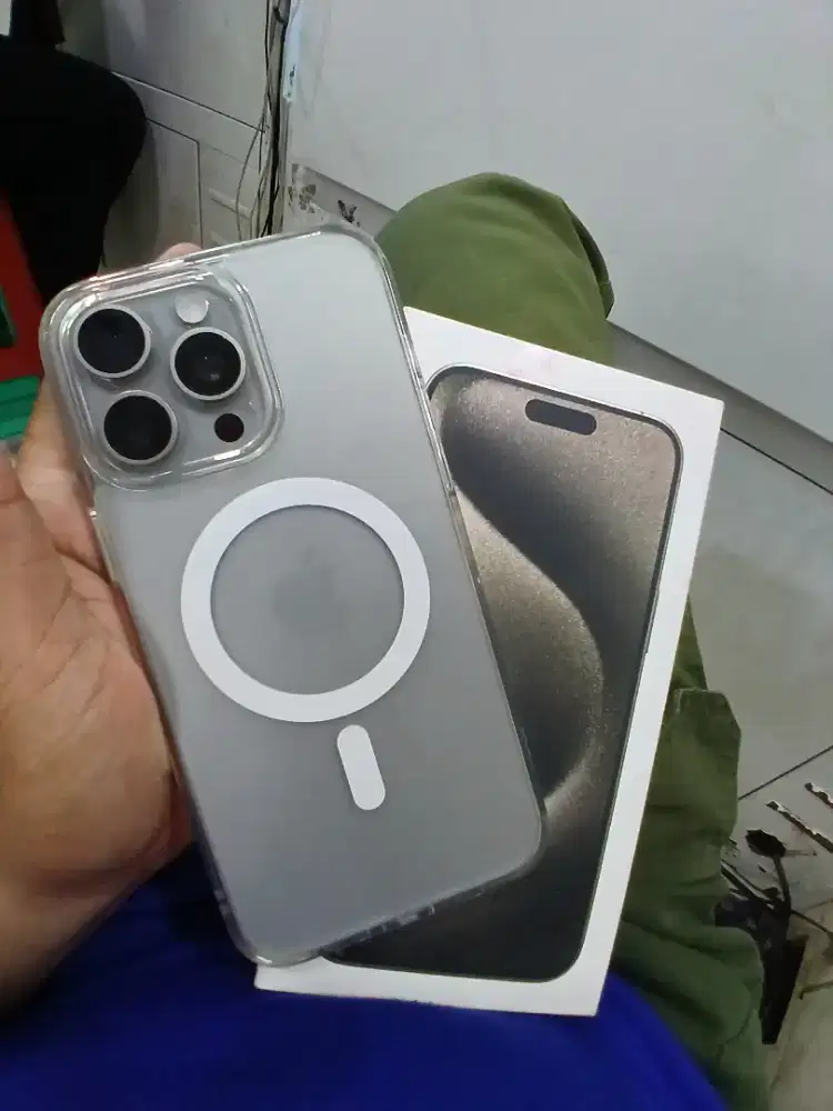 Iphone  15 pro max 256 ibox bh 87 like new