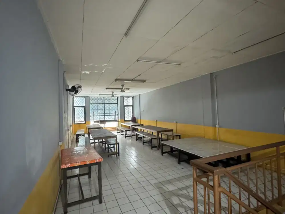 Disewakan Ruko Boulevard Gading Serpong 3 Lantai