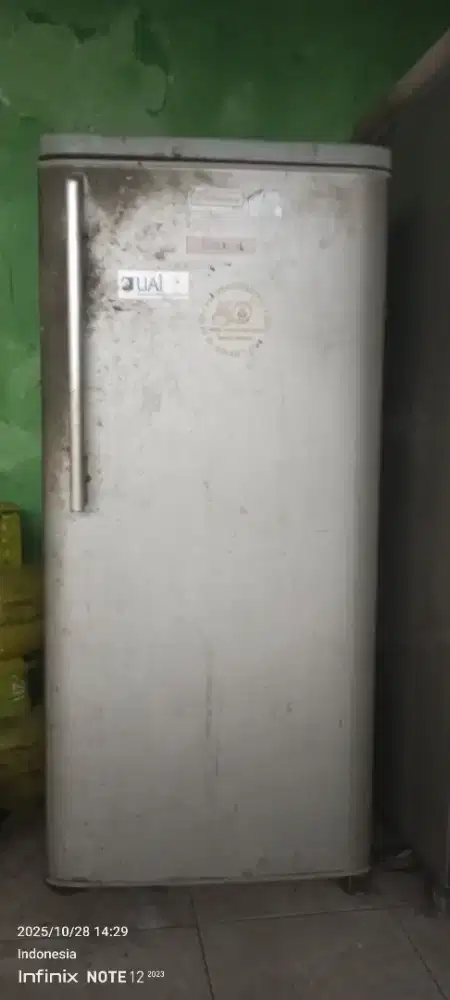 DI JUAL KULKAS ELEKTROLUX 1 PINTU
