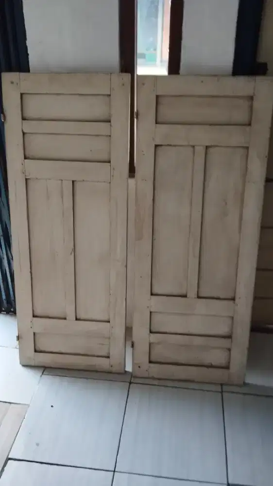 jendela jati/ pintu kupu tarung jati lawas,pintu toko