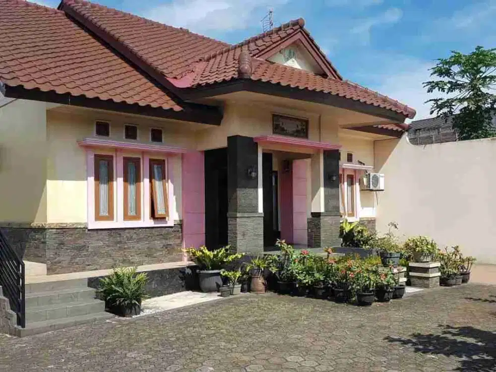 Rumah Jk Villa bandung indah 2 menit le jalan raya