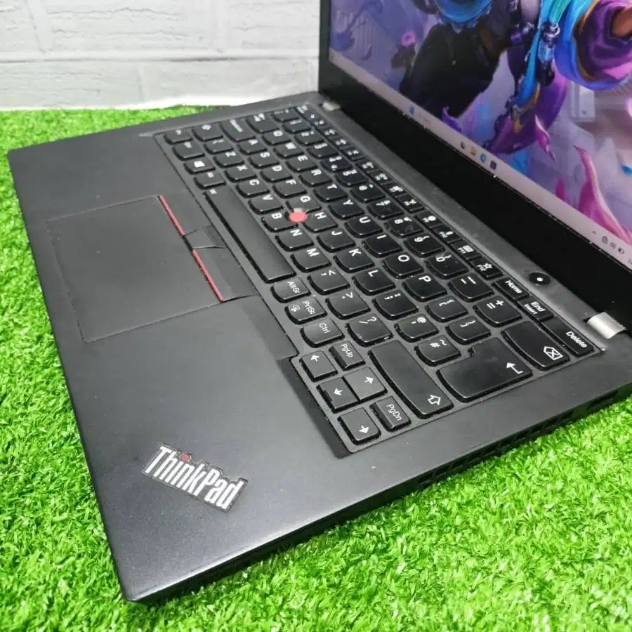 Laptop ringan Lenovo X270 Core i5 Gen 7 RAM 16/512GB sekolah kuliah