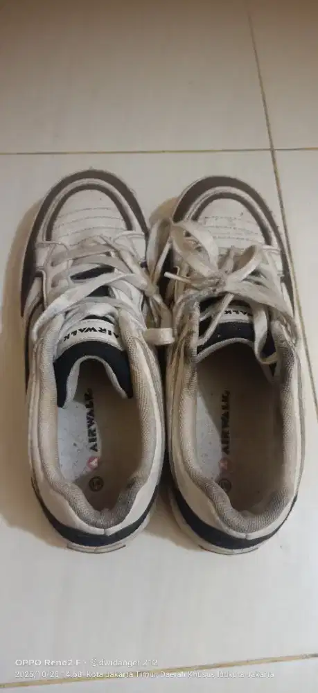 Sepatu airwalk size 41